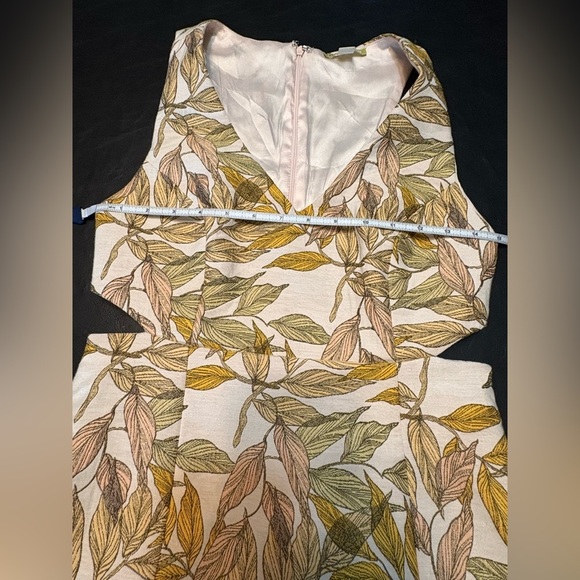 Gianni Bini Beckham Cutout Sheath Dress Size XS Jacquard Floral Fabric With Slit - Picture 9 of 14